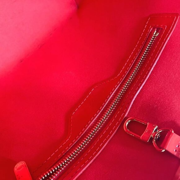 LOUIS VUITTON M91727 MonogramVernis Avalon MM Tote Bag Shoulder Bag - Picture 14 of 15